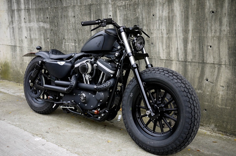 Harley-Davidson Sportster Iron 883 Guerilla